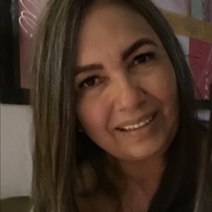 Meet your Posher, Leticia